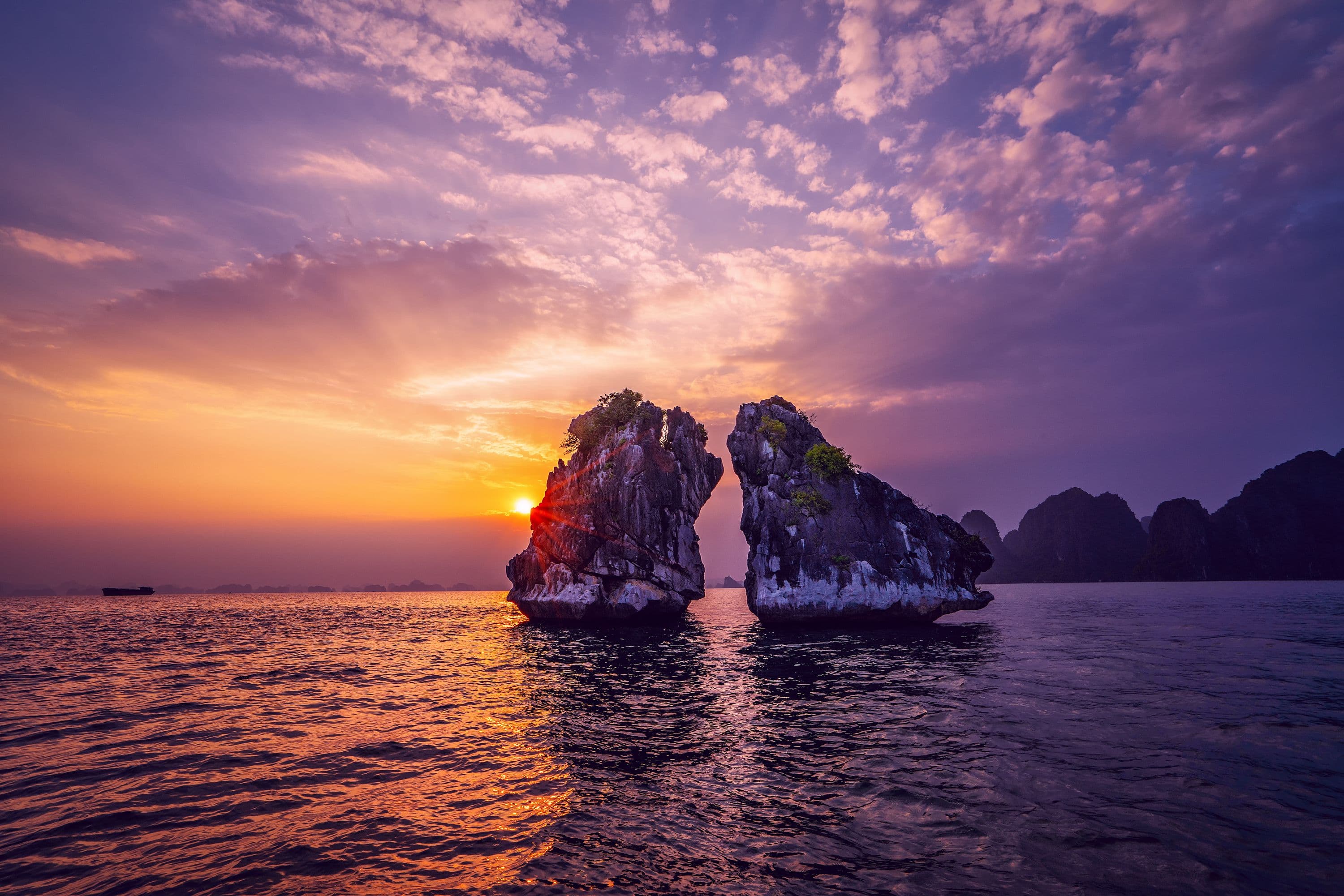 HA LONG BAY PRIVATE BOAT
