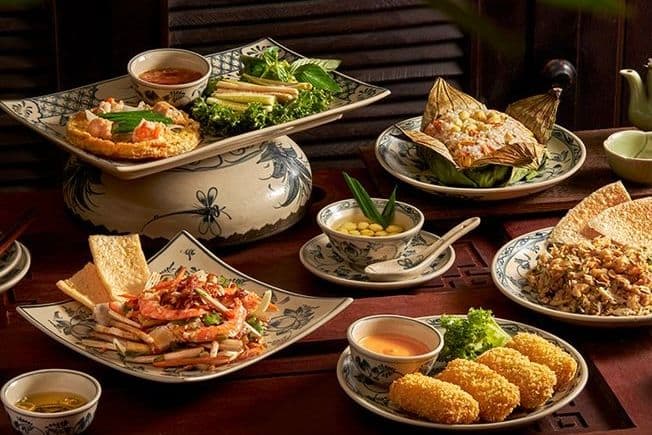 HANOI FOOD TOUR – A JOURNEY THROUGH THE HEART OF VIETNAMESE CUISINE